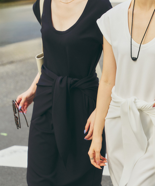 Noble(ノーブル)の「《・WEB&虎ノ門限定》【RITA×SELLICHI】スカーフ付きワンピース(ワンピース・レディース・ブラック/ホワイト・FREE)」の11枚目の写真