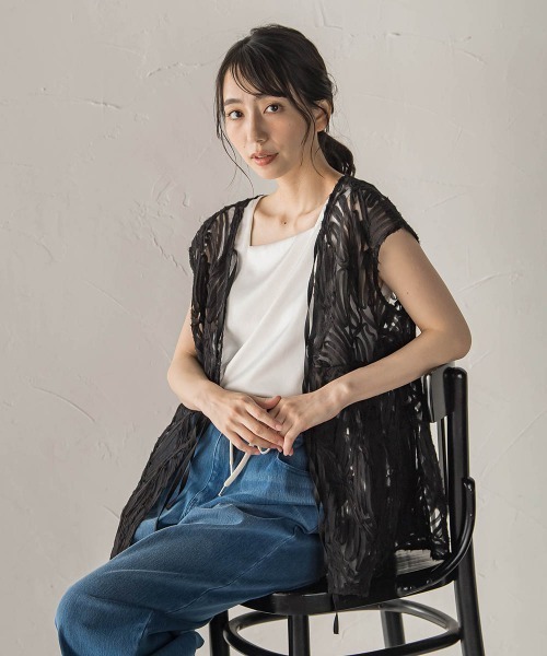 Droite lautreamont（ドロワットロートレアモン）の「チュールコード刺繍ビスチェ（シャツ/ブラウス・レディース・オフホワイト/ライトグレー/ブラック・M）」の2枚目の写真