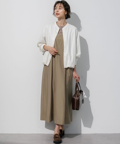 23区 L(ニジュウサンクオオキイサイズ)の「スウェーディーインレイ メタルスナップ ライトブルゾン(ブルゾン・レディース・ネイビー系・46/44)」の3枚目の写真