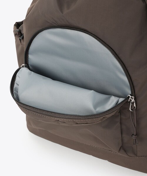 Columbia(コロンビア)の「撥水 Columbia/ バイサイド 2ウェイバッグ 16L /コロンビア(バックパック/リュック・レディース・ブラウン/グリーン/ブラック・ONE SIZE)」の16枚目の写真