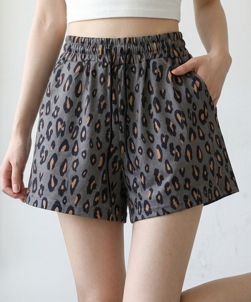 IRADOWL(アイラドール)の「レオパード柄ルームショートパンツ(その他パンツ・レディース・グレー/ブラウン・SMALL/MEDIUM)」の2枚目の写真