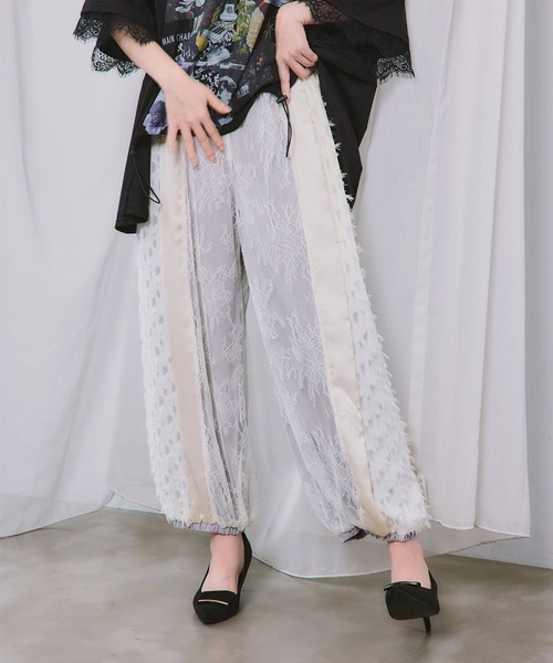 iS ScoLar(イズスカラー)の「563203:素材切替バルーンパンツ(その他パンツ・レディース・ネイビー/アイボリー/ブラック・M)」の2枚目の写真
