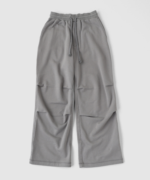 MATSUFUJI(マツフジ)の「MATSUFUJI / マツフジ WIDE SWEAT PANTS(スウェットパンツ・メンズ・グレー/ブラック・2/3)」の1枚目の写真