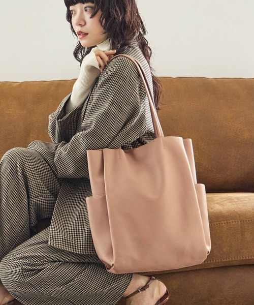Fashion Letter(ファッションレター)の「フェイクレザー ビッグトートバッグ(トートバッグ・レディース・チャコールグレー/アイボリー/ブロンズ/ベージュ/ブラック・FREE)」の7枚目の写真