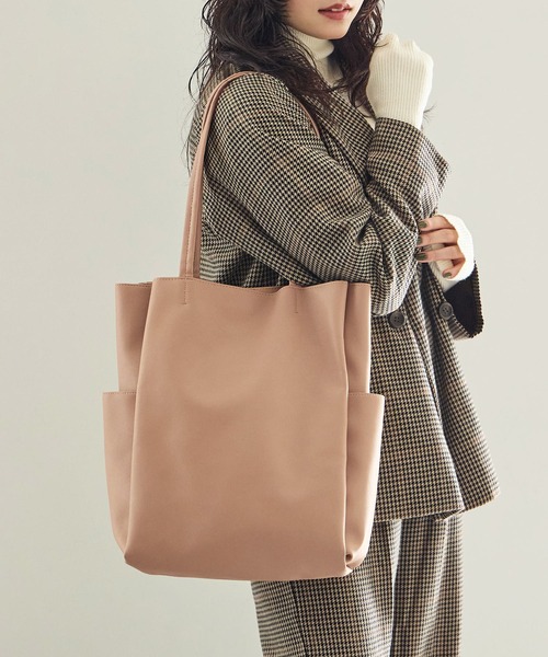 Fashion Letter(ファッションレター)の「フェイクレザー ビッグトートバッグ(トートバッグ・レディース・チャコールグレー/アイボリー/ブロンズ/ベージュ/ブラック・FREE)」の10枚目の写真
