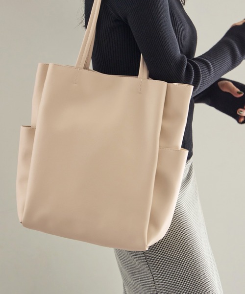 Fashion Letter(ファッションレター)の「フェイクレザー ビッグトートバッグ(トートバッグ・レディース・チャコールグレー/アイボリー/ブロンズ/ベージュ/ブラック・FREE)」の15枚目の写真