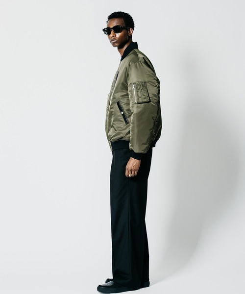 CRIMIE(クライミー)の「REVERSIBLE DIAMOND-QUILTED MA1 BOMBER JACKET(MA-1・メンズ・ブラック/カーキ・XL/L/M/S/XXL)」の20枚目の写真