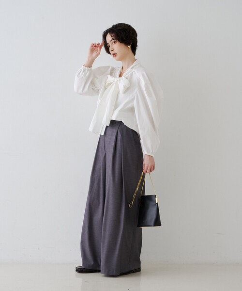 Rouge vif（ルージュヴィフ）の「タックワイドストレートパンツ（その他パンツ・レディース・ベージュ/グレー・36/38）」の12枚目の写真