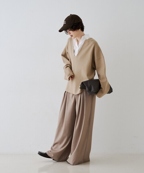 Rouge vif（ルージュヴィフ）の「タックワイドストレートパンツ（その他パンツ・レディース・ベージュ/グレー・36/38）」の15枚目の写真