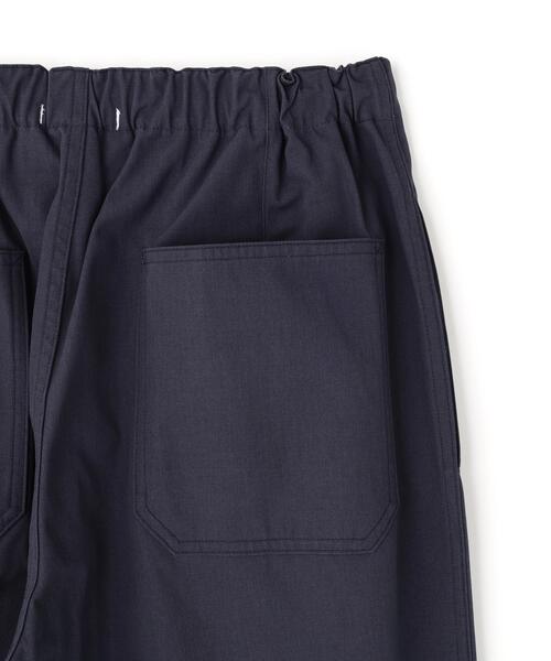 Y(ワイ)の「Y / ORGANIC COTTON / RECYCLE POLYESTER TWILL EASY TROUSERS(その他パンツ・メンズ・ホワイト/ネイビー・MEDIUM/LARGE)」の18枚目の写真