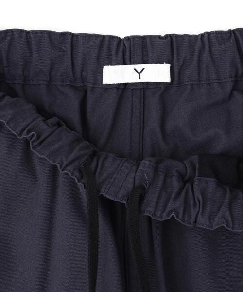 Y(ワイ)の「Y / ORGANIC COTTON / RECYCLE POLYESTER TWILL EASY TROUSERS(その他パンツ・メンズ・ホワイト/ネイビー・MEDIUM/LARGE)」の19枚目の写真