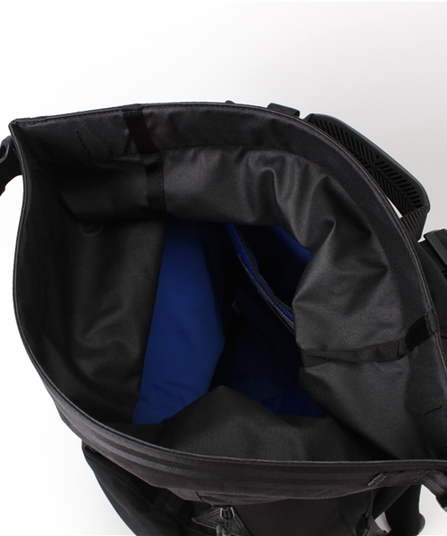 DATUM(デイタム)の「DATUM ROLL TOP PACK(バックパック/リュック・メンズ・ブラック/ネイビー・FREE)」の11枚目の写真