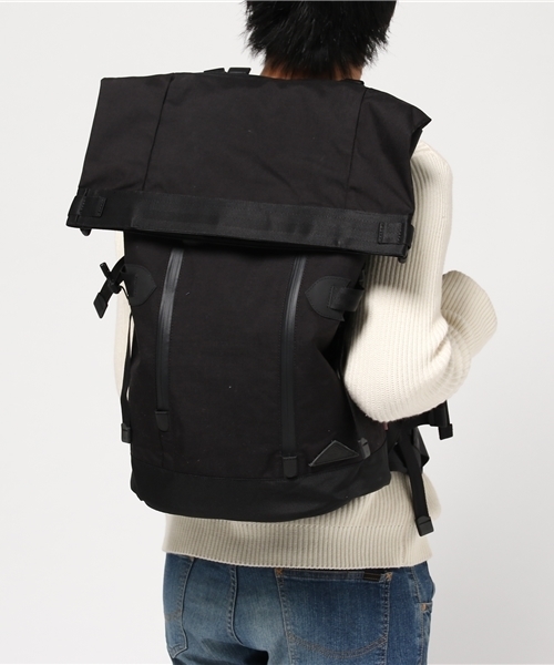 DATUM(デイタム)の「DATUM ROLL TOP PACK(バックパック/リュック・メンズ・ブラック/ネイビー・FREE)」の5枚目の写真