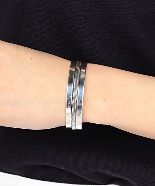 EN ROUTE(アンルート)の「JEYOKA(ヘヨカ) ALINE TAHE NAVAJO BANGLE M(バングル/リストバンド・レディース・シルバー・FREE)」の7枚目の写真