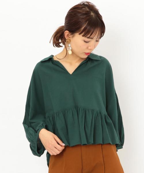 Another Edition（アナザーエディション）の「ビッグぺプラムブラウス ◆（シャツ/ブラウス・レディース・オフホワイト/イエロー/ケリー・FREE）」の2枚目の写真