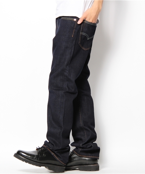 Levi's（リーバイス）の「502(TM) レギュラーストレートフィット リンス CLASSIC UPGRADE/14oz（デニムパンツ・メンズ・ワンウォッシュ・29inch/33inch/28inch/34inch/36inch/32inch/40inch/30inch/42inch/31inch/44inch/38inch）」の2枚目の写真