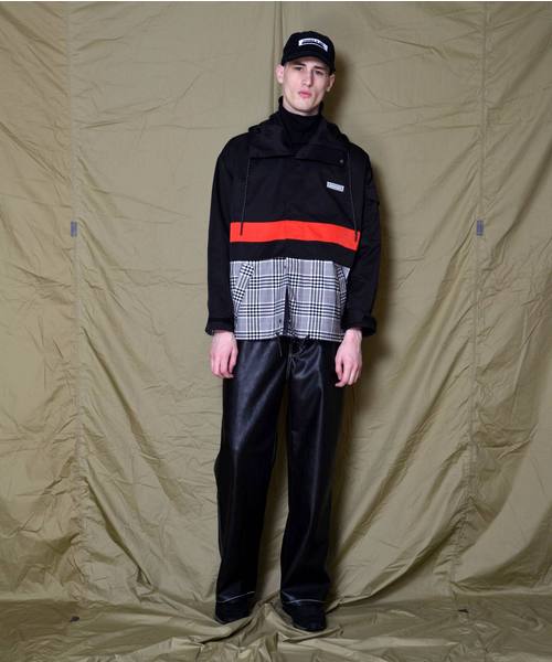 SUPERTHANKS（スーパーサンクス）の「フェイクレザーパンツ（その他