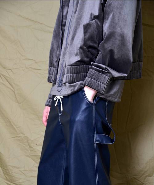 SUPERTHANKS（スーパーサンクス）の「フェイクレザーパンツ（その他