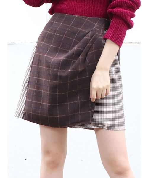 dazzlin(ダズリン)の「チェックラップミニスカート(スカート・レディース・ブラウン/グレー/マスタード・SMALL/MEDIUM)」の3枚目の写真