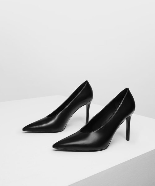CHARLES & KEITH(チャールズ & キース)の「エンベリッシュポインテッドパンプス / Embellished Pointed Pumps(パンプス・レディース・ブラック/オレンジ/ライトベージュ・22.5cm/23cm/23.5cm/24.5cm/25cm)」の5枚目の写真