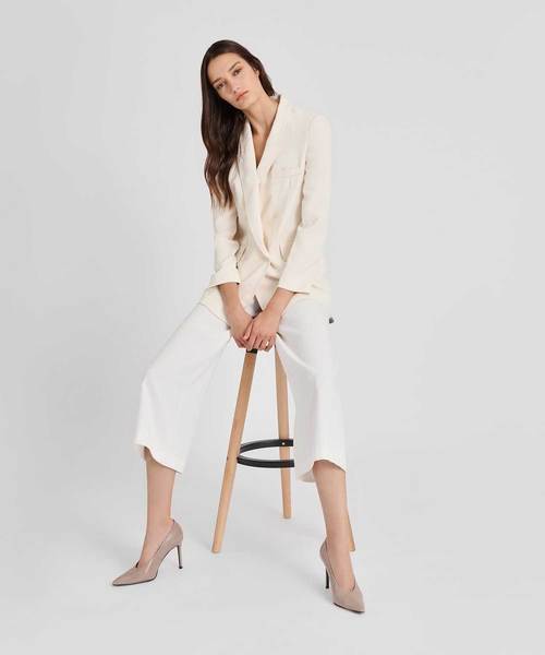 CHARLES & KEITH(チャールズ & キース)の「エンベリッシュポインテッドパンプス / Embellished Pointed Pumps(パンプス・レディース・ブラック/オレンジ/ライトベージュ・22.5cm/23cm/23.5cm/24.5cm/25cm)」の14枚目の写真