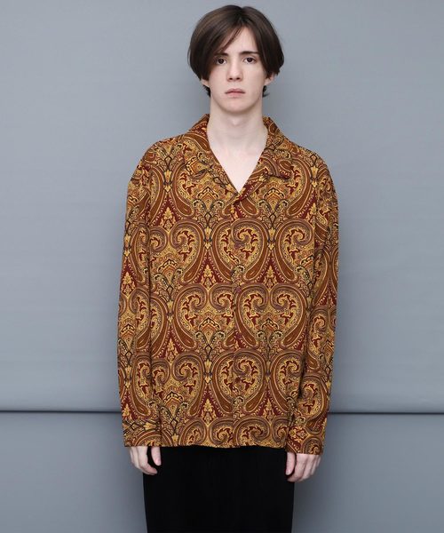 EMMA CLOTHES（エマクローズ）の「ペイズリー柄 長袖 オープンカラーシャツ（シャツ/ブラウス・メンズ・ネイビー/ゴールド・FREE）」の7枚目の写真