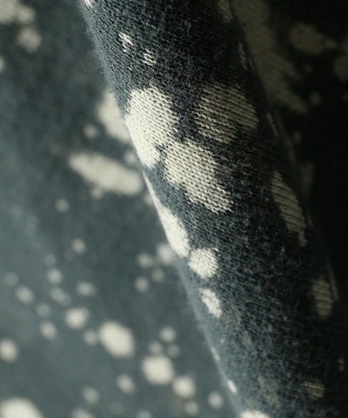 Journal Standard TRISECT(トライセクト)の「BLEACH DYE SWEAT #(スウェット・メンズ・チャコールグレー/グリーン/キャメル・MEDIUM/LARGE)」の10枚目の写真