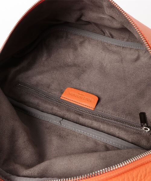 PELLE MORBIDA（ペッレモルビダ）の「MAIDEN VOYAGE（メイデンボヤージュ）ショルダーバッグ（ボディバッグ/ウエストポーチ・メンズ・ブラック/ベージュ/レッド/オレンジ/ネイビー・FREE）」の15枚目の写真