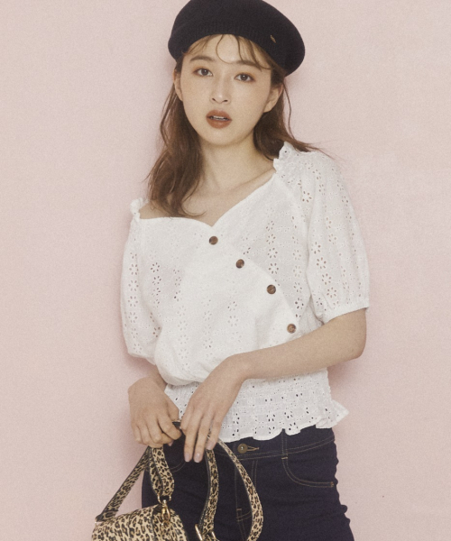 Heather(ヘザー)の「コットンレースハートネックブラウス 839761(シャツ/ブラウス・レディース・ホワイト系その他/ブラック系その他/ベージュ系その他・FREE)」の2枚目の写真