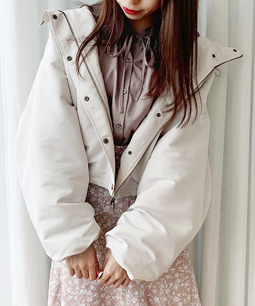 apres jour（アプレジュール）の「ボアライナー付き袖ボリューム2WAYマウンテンパーカー【ZOZOTOWN限定アイテム】19AW★（マウンテンパーカー・レディース・ブラック/ベージュ/アイボリー/モカ・フリー）」の7枚目の写真