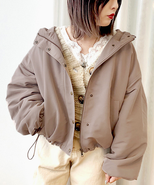 apres jour（アプレジュール）の「ボアライナー付き袖ボリューム2WAYマウンテンパーカー【ZOZOTOWN限定アイテム】19AW★（マウンテンパーカー・レディース・ブラック/ベージュ/アイボリー/モカ・フリー）」の10枚目の写真