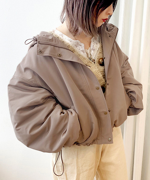 apres jour（アプレジュール）の「ボアライナー付き袖ボリューム2WAYマウンテンパーカー【ZOZOTOWN限定アイテム】19AW★（マウンテンパーカー・レディース・ブラック/ベージュ/アイボリー/モカ・フリー）」の11枚目の写真