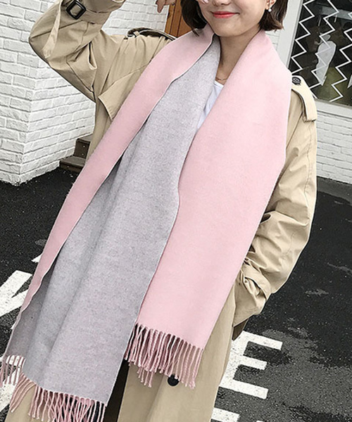 STYLEBLOCK（スタイルブロック）の「カラー切替リバーシブルフリンジ大判マフラー（マフラー・レディース・グレー/レッド/ピンク/イエロー/ブルー/ワインレッド・FREE）」の5枚目の写真