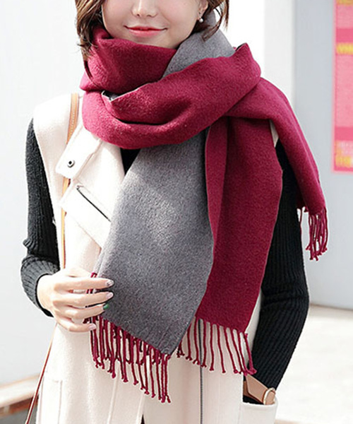 STYLEBLOCK（スタイルブロック）の「カラー切替リバーシブルフリンジ大判マフラー（マフラー・レディース・グレー/レッド/ピンク/イエロー/ブルー/ワインレッド・FREE）」の6枚目の写真