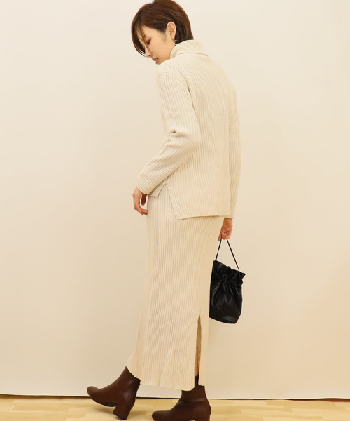 tiptop(ティップトップ)の「<pocket>【ZOZO限定アイテム】*セットアップ*袖ボタンリブタートルニット(ニット/セーター・レディース・ベージュ/ブラウン/アイボリー・FREE)」の4枚目の写真