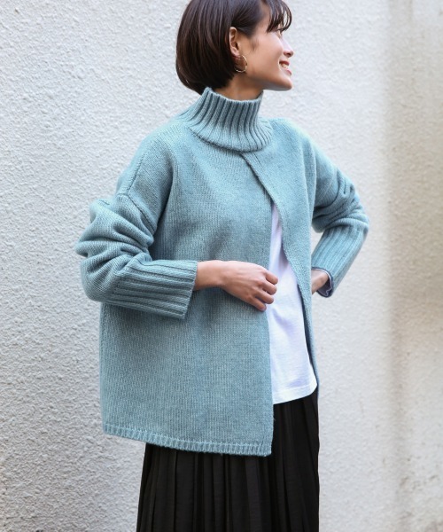 LOWRYS FARM(ローリーズファーム)の「カサネスリットプルオーバー 863205(ニット/セーター・レディース・アイボリー/グレー/ブラウン/ブルー・FREE)」の4枚目の写真