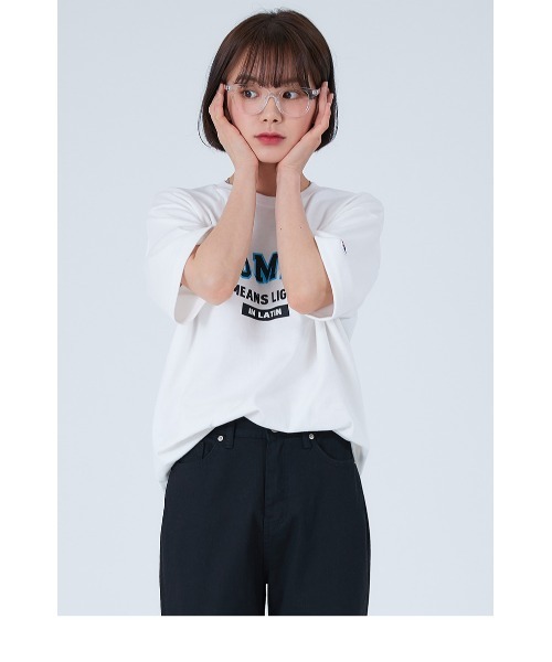 ACOVER(オコボ)の「『ACOVER』FRONT LUMEN LOGO T-SHIRTS/フロントカレッジデザインロゴクルーネック半袖TEEシャツ/カットソー(Tシャツ/カットソー・レディース・ホワイト/ブルー/ライトグリーン・MEDIUM/LARGE)」の8枚目の写真