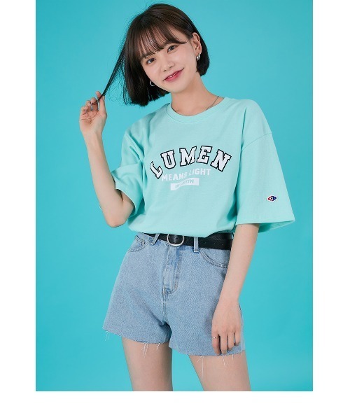 ACOVER(オコボ)の「『ACOVER』FRONT LUMEN LOGO T-SHIRTS/フロントカレッジデザインロゴクルーネック半袖TEEシャツ/カットソー(Tシャツ/カットソー・レディース・ホワイト/ブルー/ライトグリーン・MEDIUM/LARGE)」の10枚目の写真