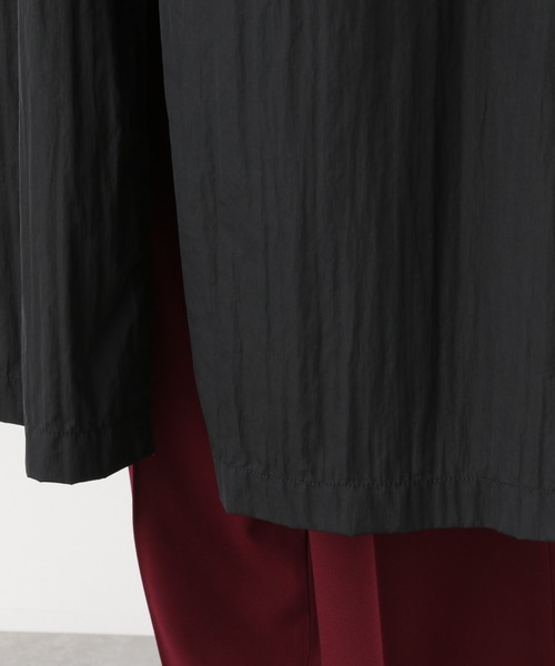 LEPSIM（レプシィム）の「ナイロンノーカラーロングマンパ　892098（マウンテンパーカー・レディース・ブラック/ベージュ/カーキ・FREE）」の21枚目の写真