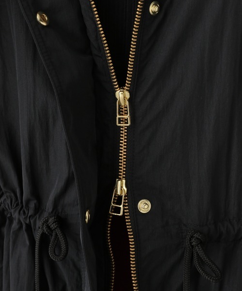 LEPSIM（レプシィム）の「ナイロンノーカラーロングマンパ　892098（マウンテンパーカー・レディース・ブラック/ベージュ/カーキ・FREE）」の15枚目の写真