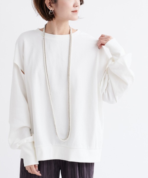 DouDou（ドゥドゥ）の「【WEB限定】デザインスリーブスウェット（Tシャツ/カットソー・レディース・ブラック/オフホワイト/グレイッシュベージュ・FREE）」の2枚目の写真