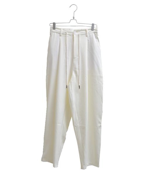 MinoriTY（マイノリティ）の「【MinoriTY×ファッションインフルエンサー ゆーきコラボ】コクーンシルエットワイドパンツ（スラックス・メンズ・ブラウン/オフホワイト・M/L）」の8枚目の写真