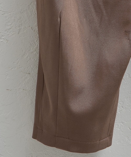 MinoriTY（マイノリティ）の「【MinoriTY×ファッションインフルエンサー ゆーきコラボ】コクーンシルエットワイドパンツ（スラックス・メンズ・ブラウン/オフホワイト・M/L）」の10枚目の写真