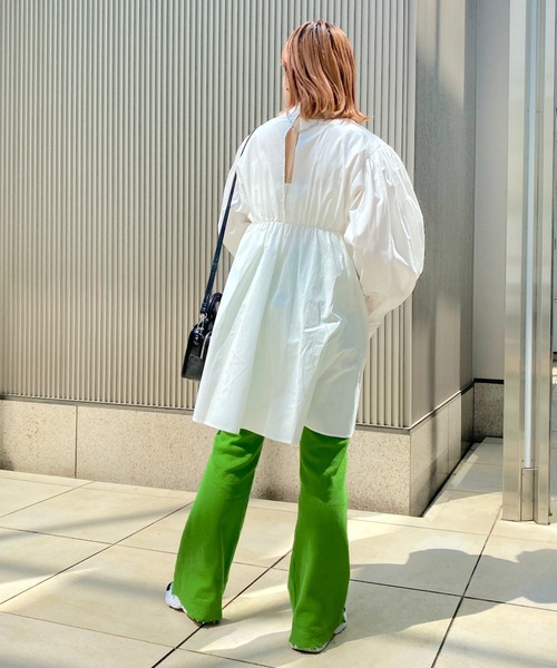 WHO'S WHO gallery（フーズフーギャラリー）の「ボリュームミニワンピ（シャツワンピース・レディース・ブラック/オフホワイト・FREE）」の12枚目の写真