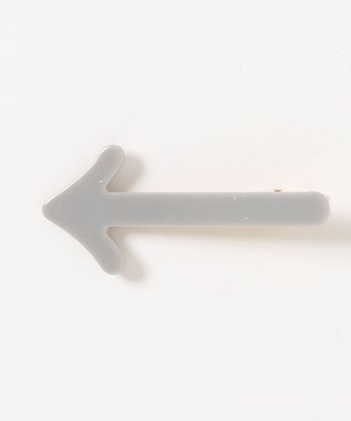 Fun & Daily（ファンアンドデイリー）の「F&D : 矢印カラーヘアクリップ（バレッタ/ヘアクリップ・レディース・グレー/グリーン/イエロー/ピンク/オレンジ・FREE）」の2枚目の写真