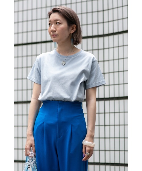 ROSE BUD(ローズバッド)の「ベーシックTシャツ(Tシャツ/カットソー・レディース・パープル/ホワイト/ブラック/ブルー・FREE)」の1枚目の写真