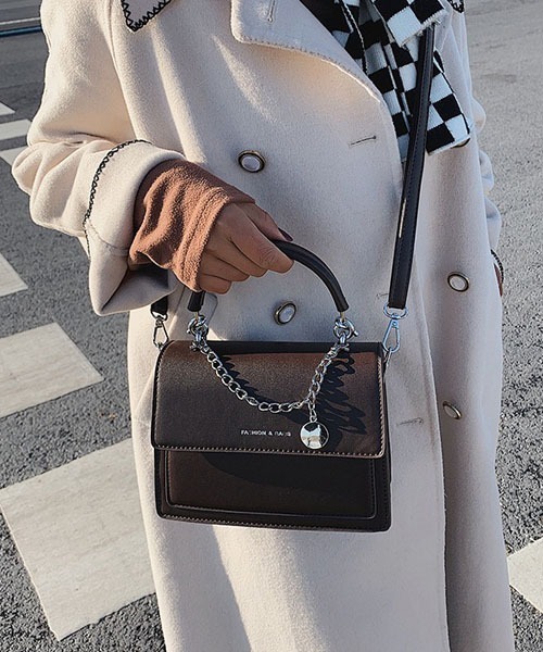 Passion(パッション)の「2WAYショルダーバッグ(ショルダーバッグ・レディース・グリーン/ブラック/ホワイト/イエロー/ピンク/レッド/モカ/グリーン系その他/ピンク系その他/ブルー/ブラック系その他/ホワイト系その他/ブラウン/ベージュ/ダークブラウン・FREE)」の5枚目の写真