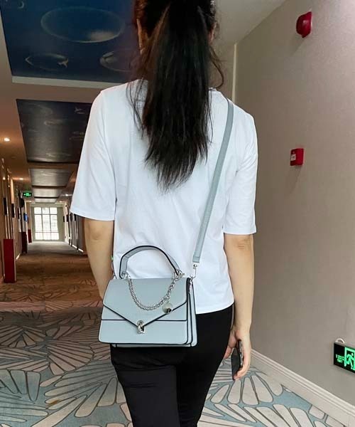 Passion(パッション)の「2WAYショルダーバッグ(ショルダーバッグ・レディース・グリーン/ブラック/ホワイト/イエロー/ピンク/レッド/モカ/グリーン系その他/ピンク系その他/ブルー/ブラック系その他/ホワイト系その他/ブラウン/ベージュ/ダークブラウン・FREE)」の11枚目の写真