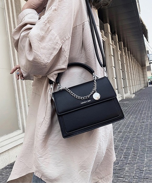 Passion(パッション)の「2WAYショルダーバッグ(ショルダーバッグ・レディース・グリーン/ブラック/ホワイト/イエロー/ピンク/レッド/モカ/グリーン系その他/ピンク系その他/ブルー/ブラック系その他/ホワイト系その他/ブラウン/ベージュ/ダークブラウン・FREE)」の4枚目の写真