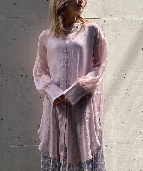 AS KNOW AS PINKY（アズノゥアズピンキー）の「お空広がるオーロラロングシャツ（シャツ/ブラウス・レディース・ホワイト/ブラック/サックスブルー/ピンク・FREE）」の4枚目の写真